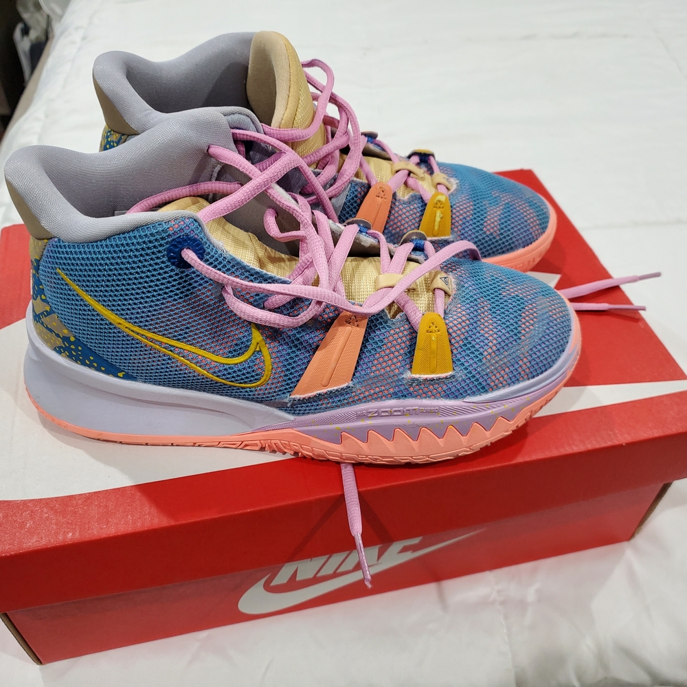 Nike Kids Blue and Pink High-Top Sneakers